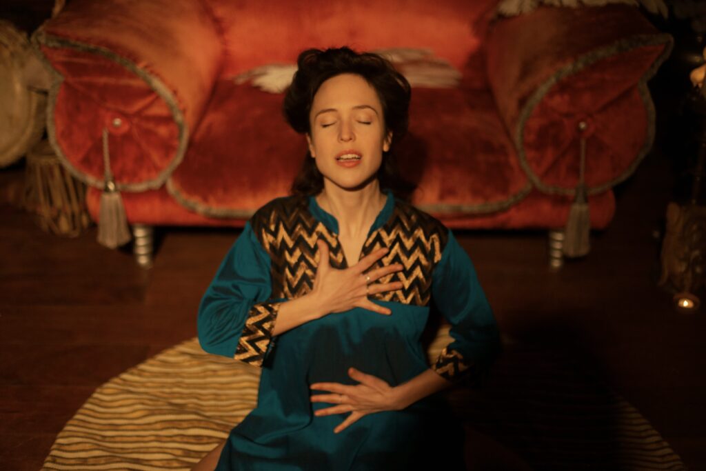 Stembevrijding:  Reis door de elementen