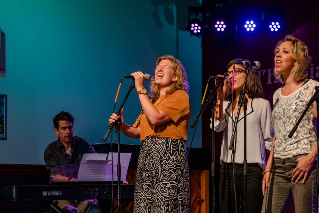 Sing with the Band!